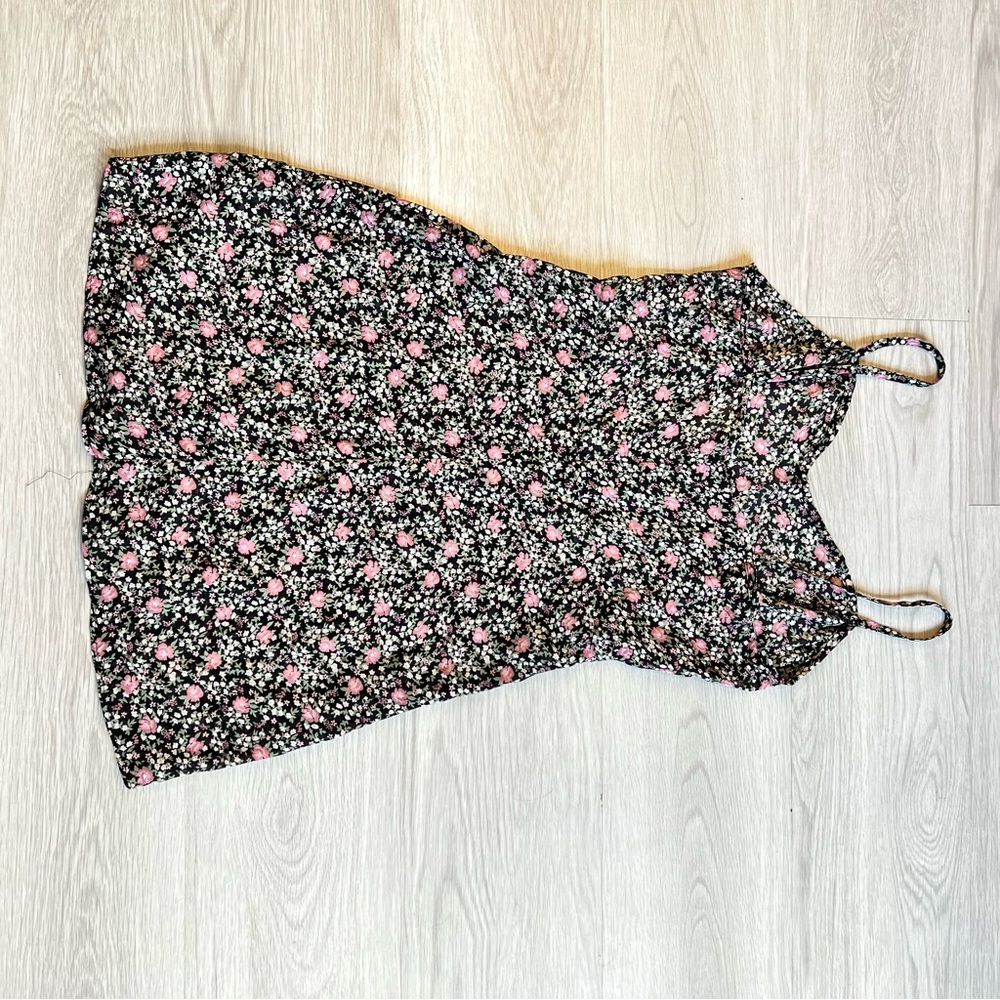 Sostanza beach cover up dress, women’s size L, black/pink floral, used well.